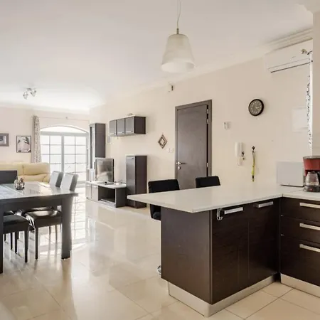 Elegant סליאמה